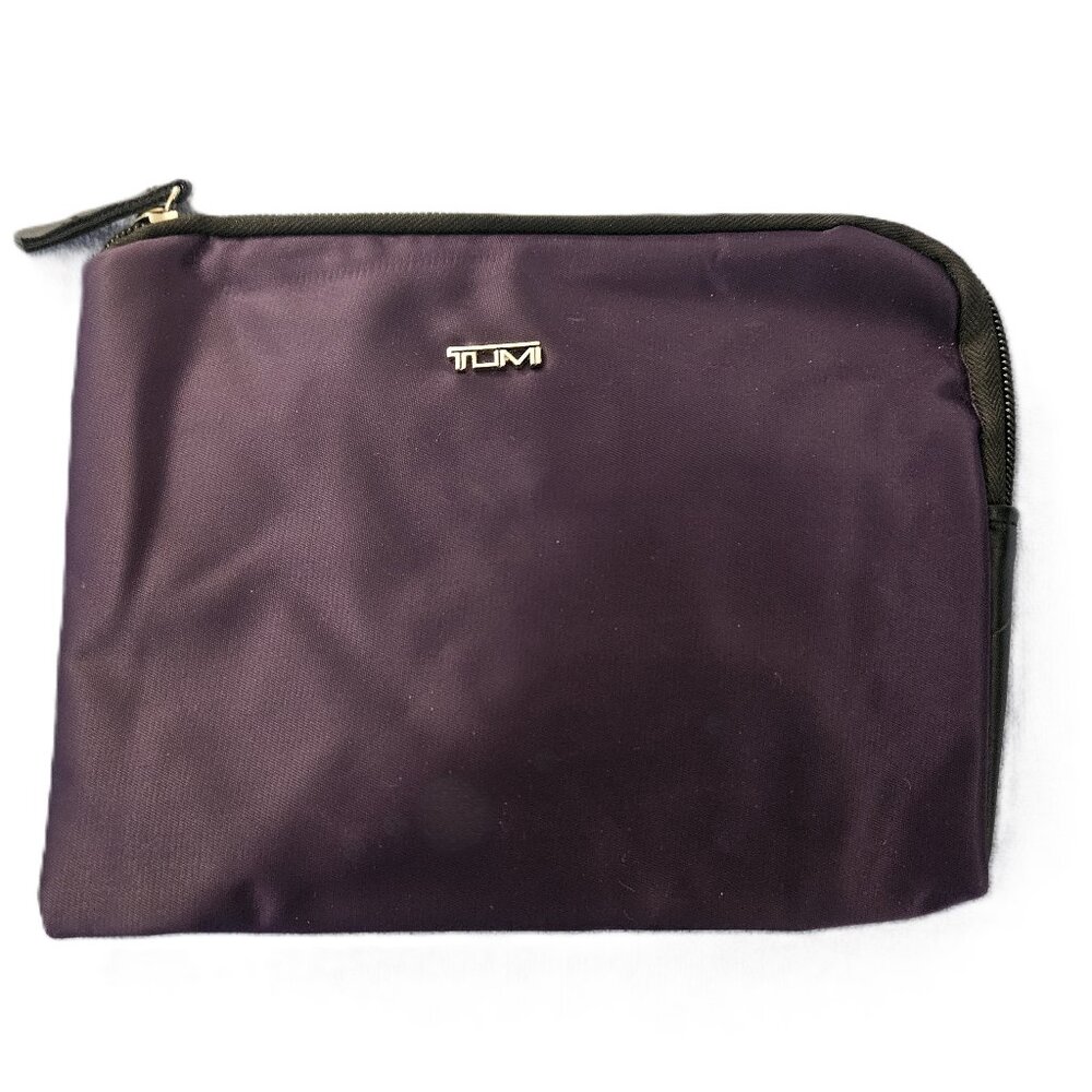 TUMI for Delta Small Toiletries Cosmetic Travel Kit Bag Purple 8" x 6.5" Purple